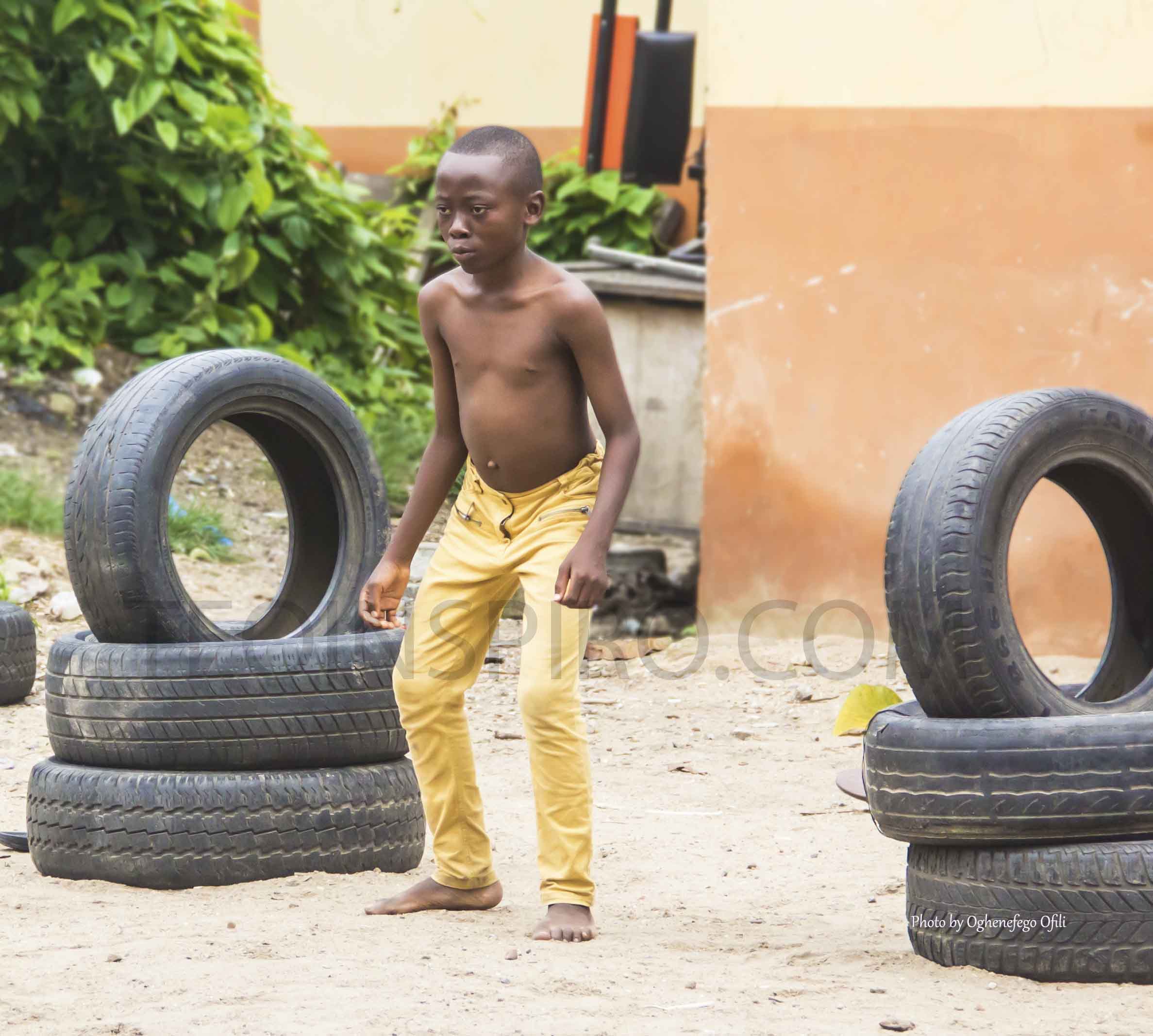 There is hardly any Nigerian lad who did not play football on the streets or during breaktime in school. This sport is like a culture. It is an opportunity to socialize and bond