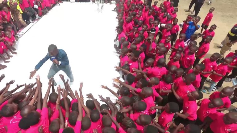 Video-Destiny-Boy-Performs-30Billion-to-his-peers